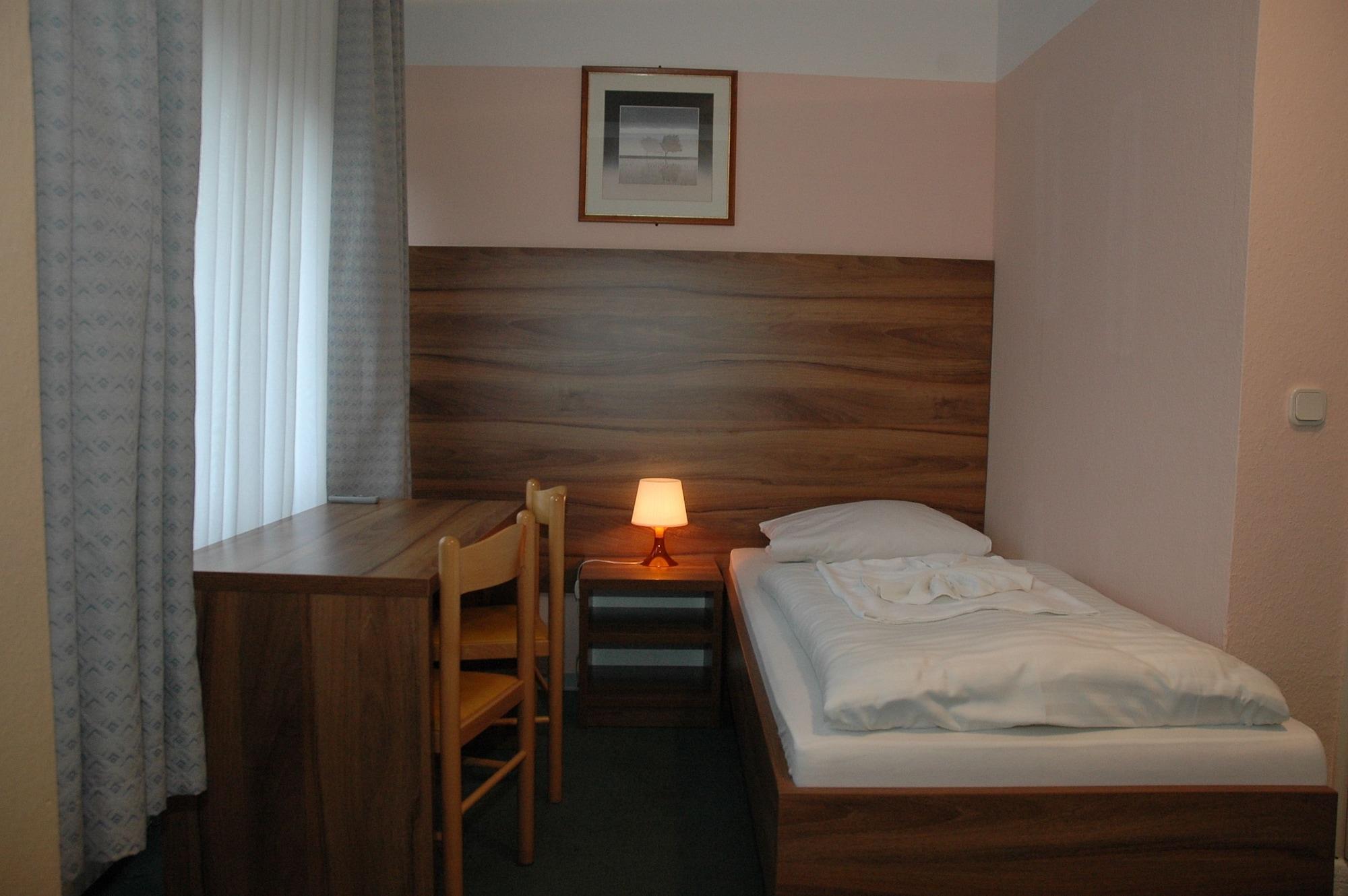 Alper Am Potsdamer Platz Hotel Berlino