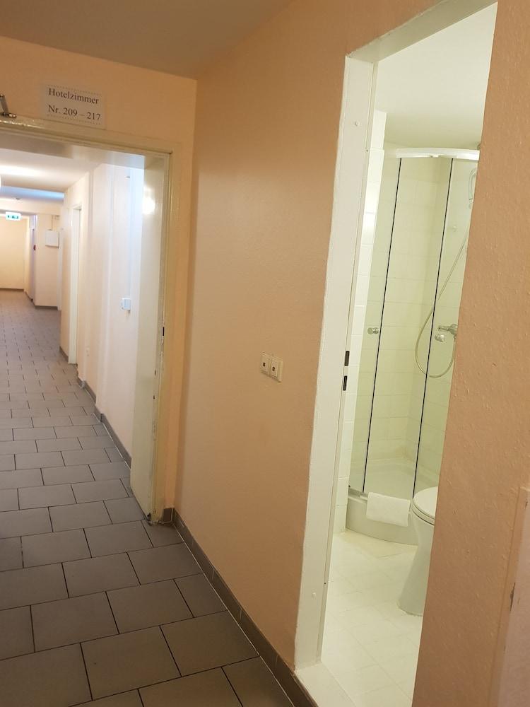 Alper Am Potsdamer Platz Hotel Berlino